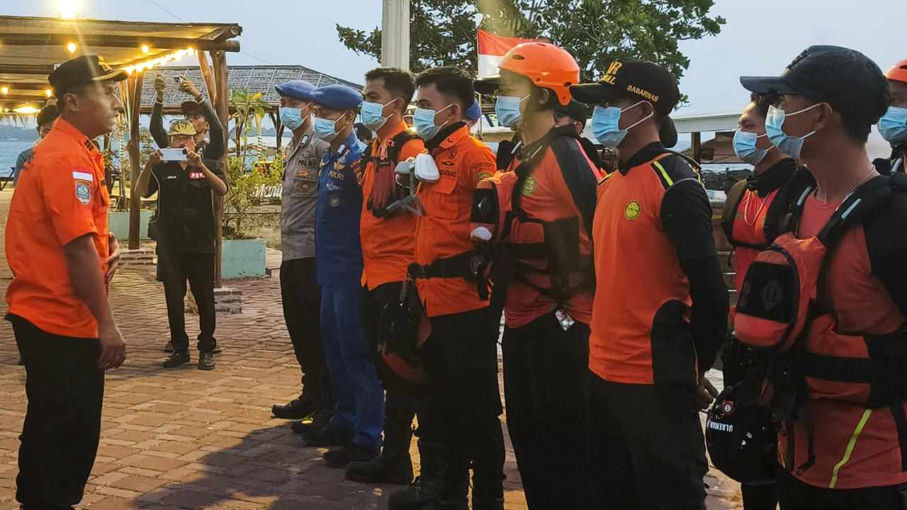 นักข่าว 5 คนสูญหายในอินโดฯ ขณะไปทำข่าวภูเขาไฟอานักกรากะตัวปะทุ เจ้าหน้าที่เร่งค้นหา