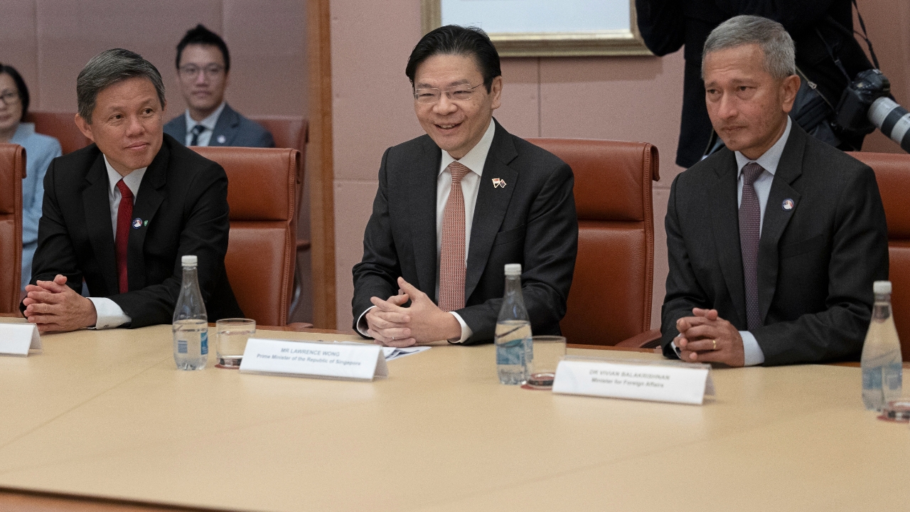 สภาสิงคโปร์เตรียมถก "เงินเดือนรัฐมนตรี" ท่ามกลางการจับตาค่าตอบแทนสูงสุดในโลก
