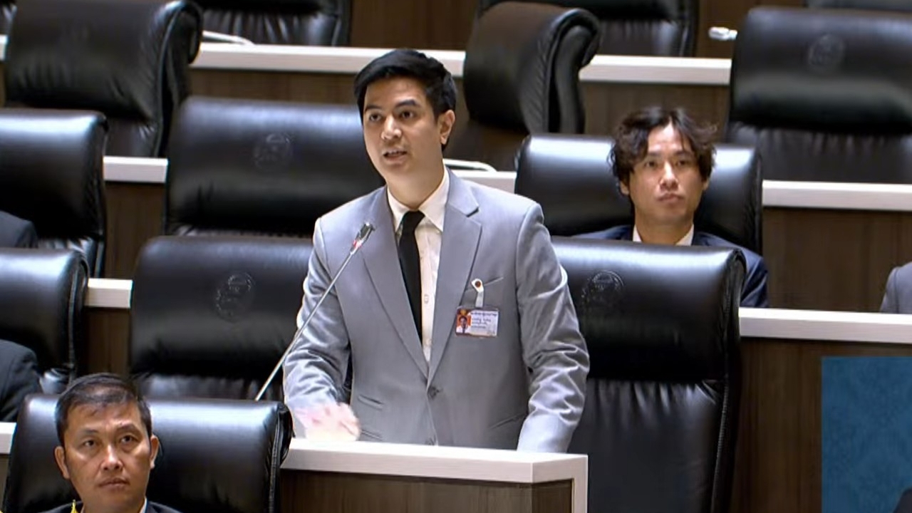 “พริษฐ์” วอนประธานสภาผู้แทนราษฎร เลิกกำหนดเวลาปิดประชุม แนะยืดเวลาประชุมตามความจำเป็น