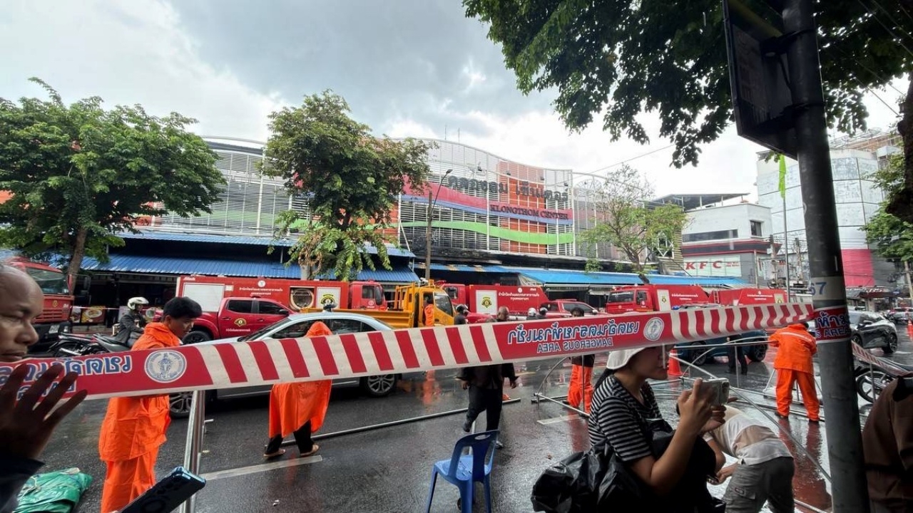 กทม. ปรับแผนจัดการจุดความร้อน "คลองถมเซ็นเตอร์" หลังพบโครงสร้างเสี่ยงถล่ม