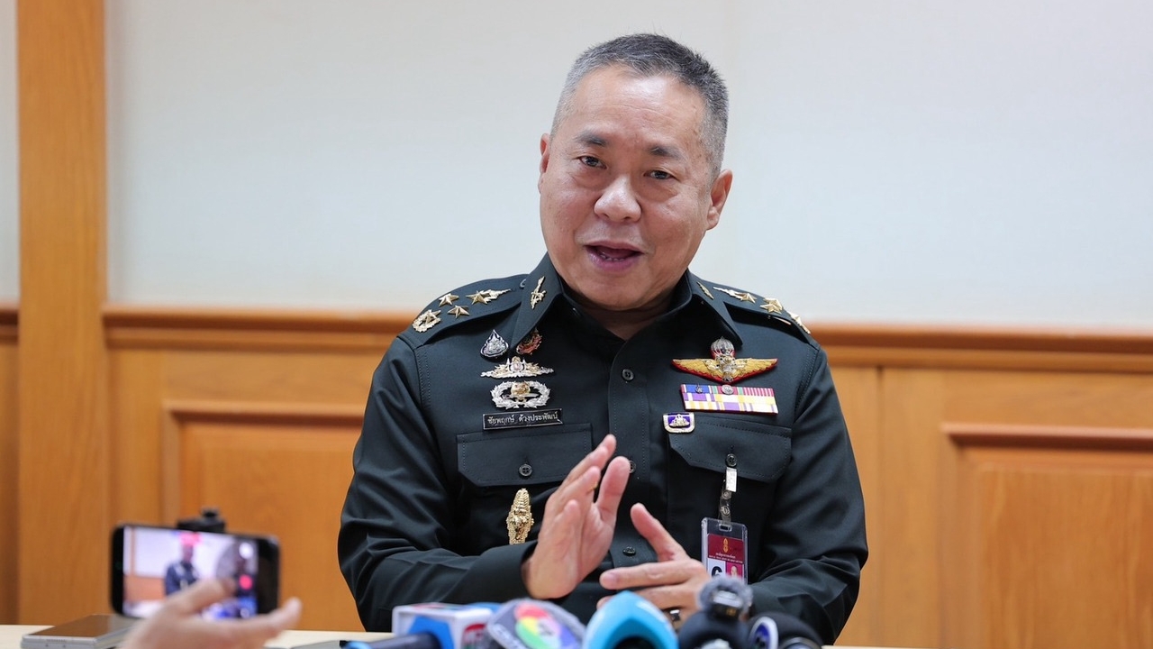 “นายกฯ” ทาบ “เสธ.ทบ.” ข้ามห้วยนั่ง “เลขาสมช.” เจ้าตัวน้อมรับทำหน้าที่เพื่อชาติ
