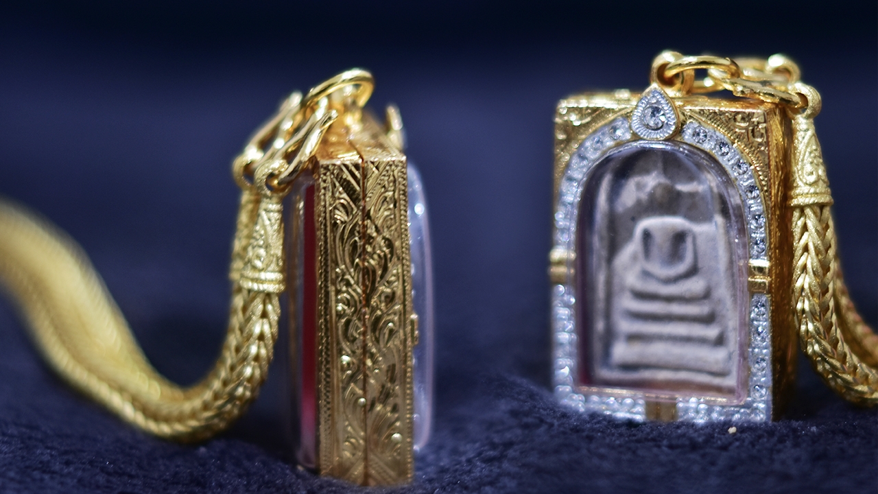 Examining 5 Factors Driving the Price of Phra Khruang: From Sacred Amulets to Million-Baht Assets