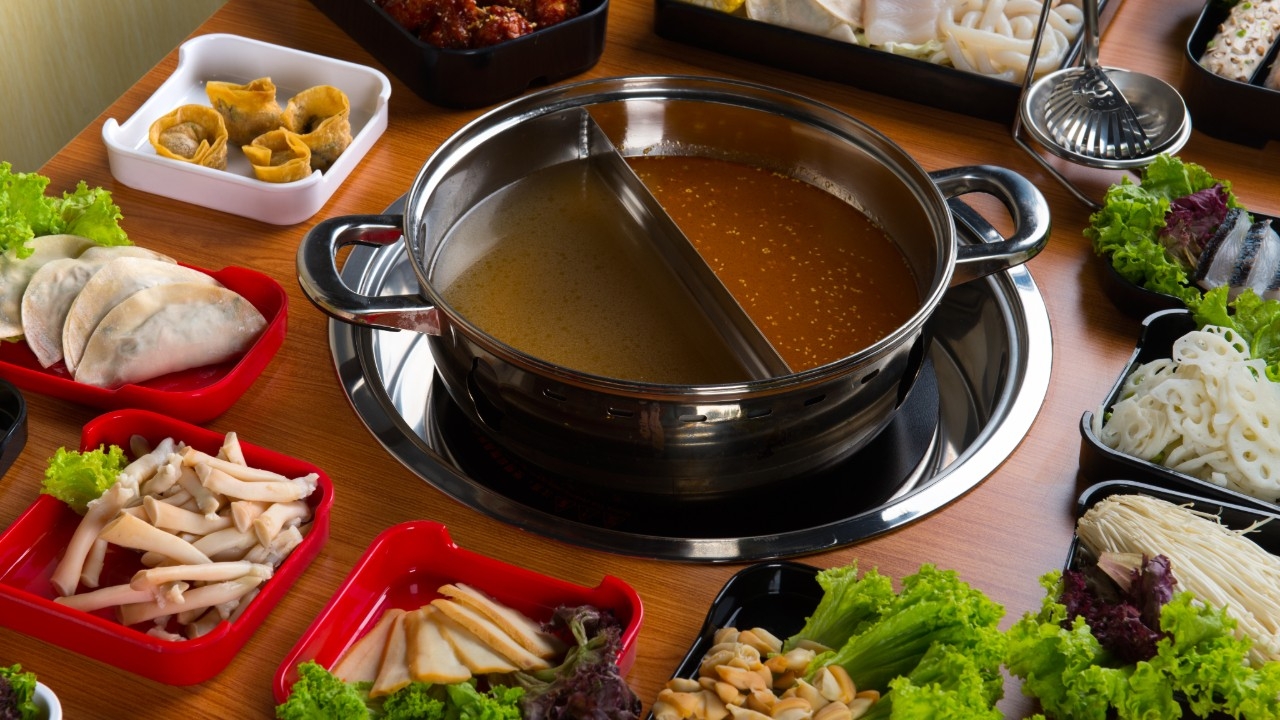 คู่มือเลือก 8 น้ำซุปชาบูยอดฮิต แบบไหนเหมาะกับใคร เลือกให้ถูกใจ อร่อยคุ้มทุกคำ
