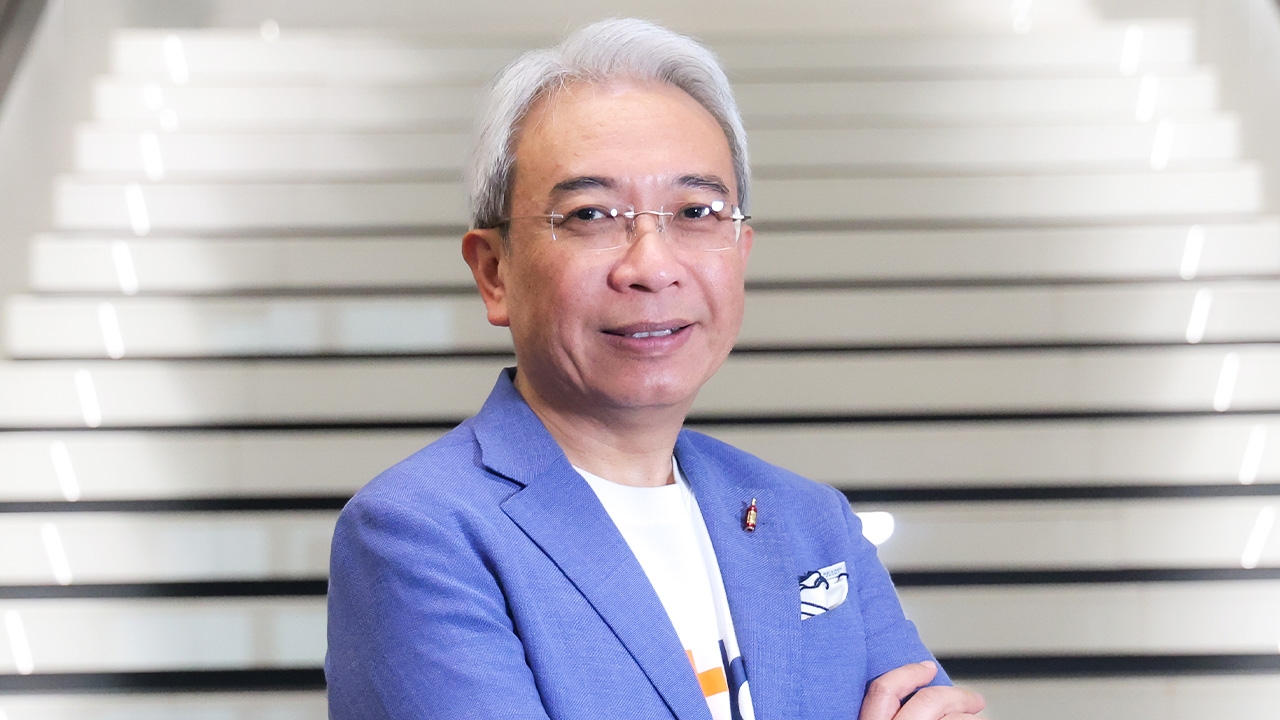 คุยกับ "ฐากร ปิยะพันธ์” เมื่อธนาคารยุคนี้ไม่ใช่แค่มีของให้เลือก แต่ต้องสร้าง Financial Well-being