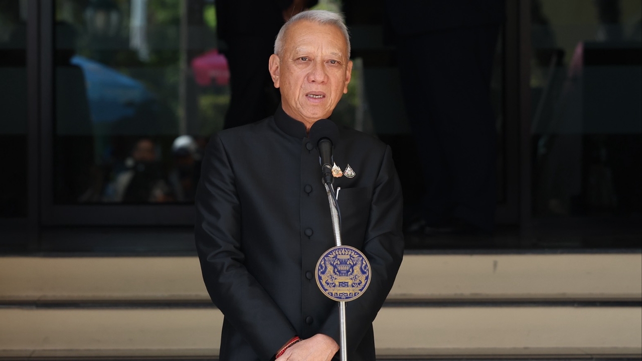 “พิพัฒน์” ไม่ขอออกความเห็นปมขยาย EEC สู่ปราจีนบุรี ชี้ อยู่ในความรับผิดชอบนายกฯ 