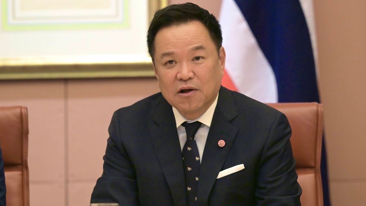 “อนุทิน” สั่งรื้อเกณฑ์ส่งเสริมรถอีวีใหม่ อุดช่องโหว่ความลักลั่นค่ายรถเดิมเสียเปรียบ