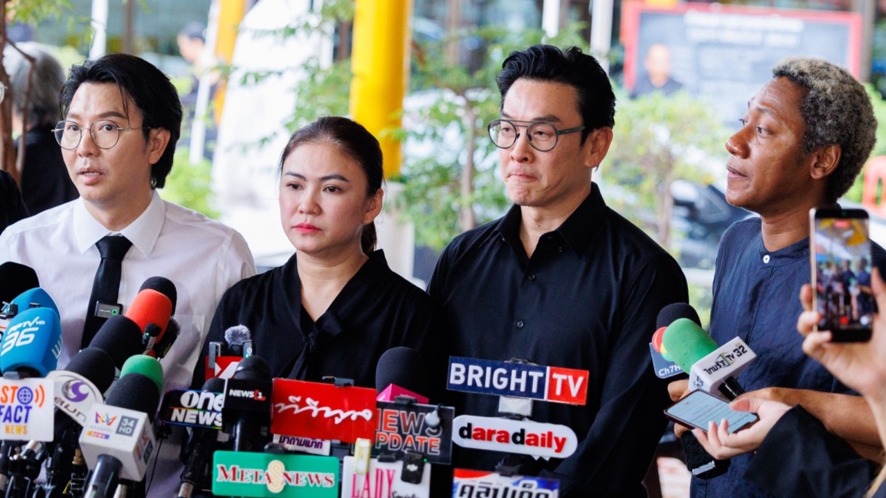 ชาคริต-แอน-เกลือ-เปเล่ ร่วมจัดงานศพให้ เร แม๊คโดแนลด์ พร้อมช่วยฮีลใจภรรยาและลูกชาย