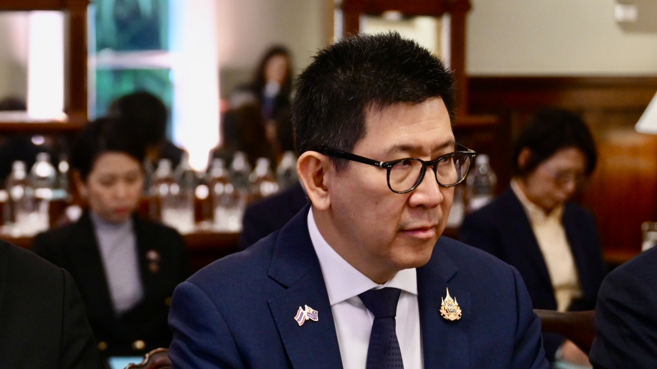 “เอกนิติ” ยันรัฐบาลพร้อมเจรจากลุ่มธุรกิจยักษ์ใหญ่ ดันไทยเป็นศูนย์กลางกระจายสินค้าในภูมิภาค 