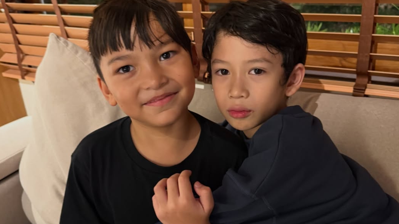 แอนภรรยาชาคริตโพสต์ภาพ “น้องโพธิ์” กอด “น้องมิก้า” ลูกชาย “เร แม๊คโดแนลด์” พร้อมข้อความซึ้ง