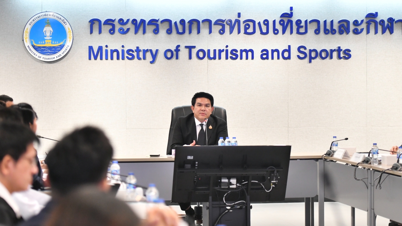 “สุรศักดิ์” ถก กรอ.ท่องเที่ยว เคาะลุย “ไทยเที่ยวไทยพลัส” จ่ายเท่าเทียมไม่แบ่งเมืองหลัก-เมืองรอง