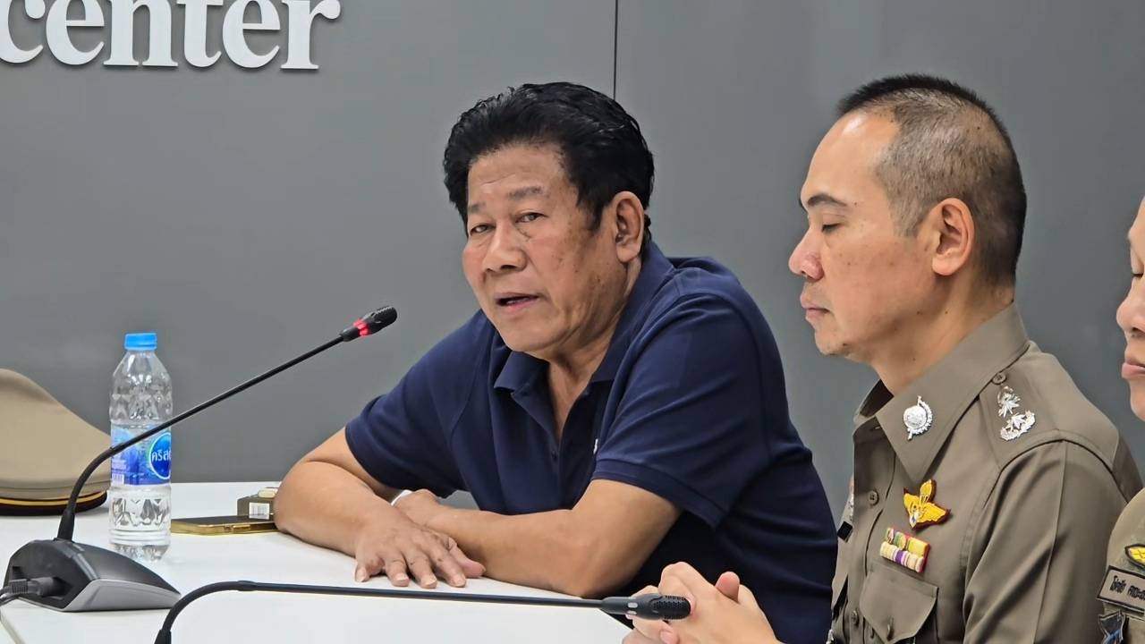 "กรมควบคุมโรค" เอาผิด "ฉลอง เรี่ยวแรง" สูบบุหรี่ในโรงพัก ปรับ 5,000 บาท