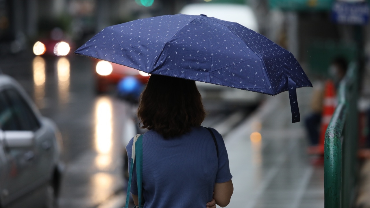 กรมอุตุฯ ประกาศฉบับที่ 11 เตือน 28 จังหวัดคาดจะได้รับผลกระทบจาก "ฝนตกหนัก"