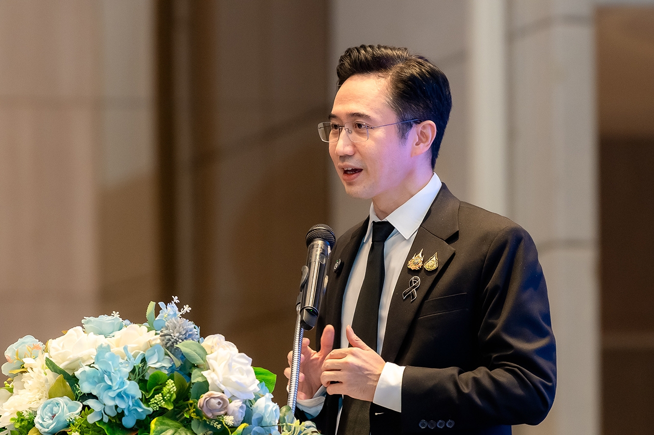 ศ.ดร.ยศชนัน วงศ์สวัสดิ์ รองนายกรัฐมนตรี และรัฐมนตรีว่าการกระทรวงการอุดมศึกษา วิทยาศาสตร์ วิจัยและนวัตกรรม
