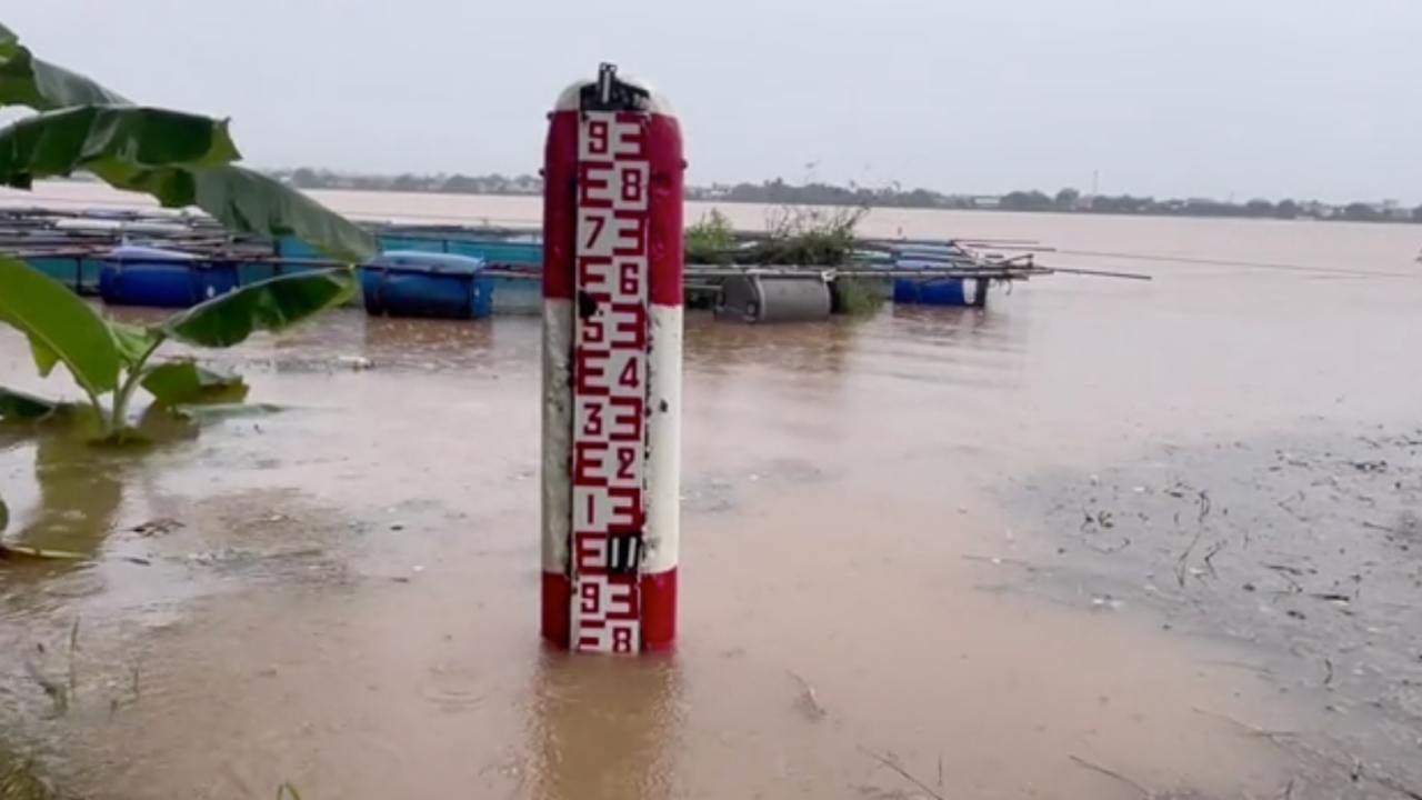 น้ำโขงมุกดาหาร ห่างจุดวิกฤต 0.50 เมตร ก่อนเริ่มไหลเข้าท่วมบ้านเรือนประชาชน