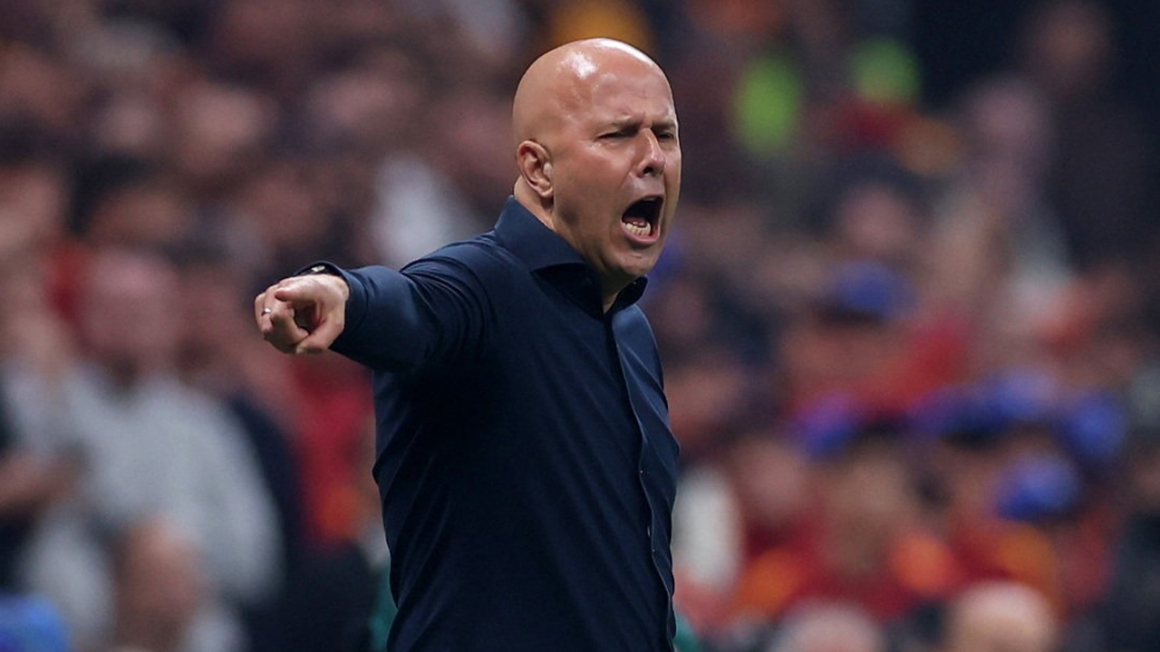 Dont Misunderstand Slot Reveals Reason for Declining Major Role After Liverpool Dismissal Despite Negotiations