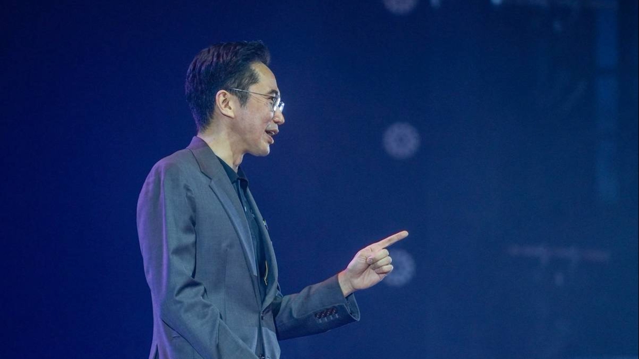 “อ.เชน” ปลุกพลังเฟรชชี่ มธ. แนะหาแก่นแท้และลงมือทำ สู่การเป็นความหวังของประเทศ