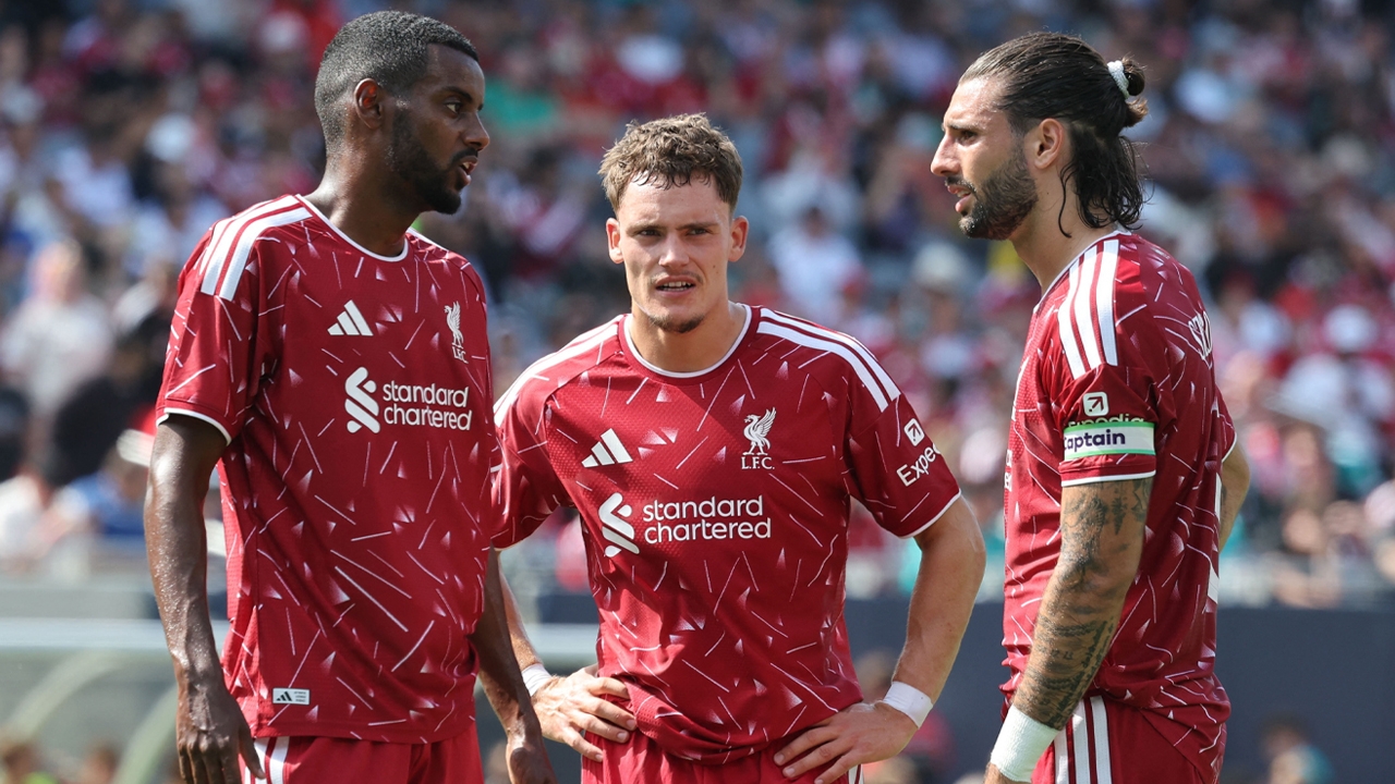 Liverpool Intensifies Pursuit of Two Star Players Aiming to Fully Replace Salah