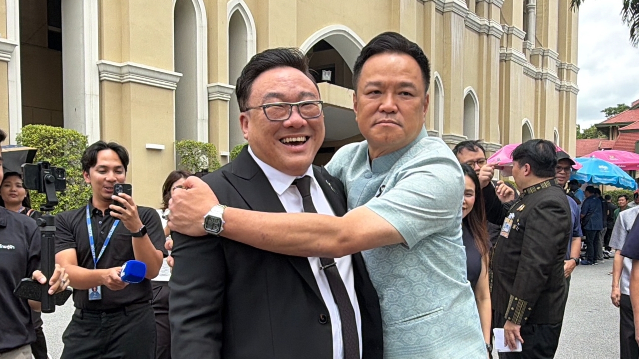 “หนู-หนิม” กอดกันโชว์สยบดราม่าแดง-เขียว-ส้ม บอกลงตัว กลมกล่อม