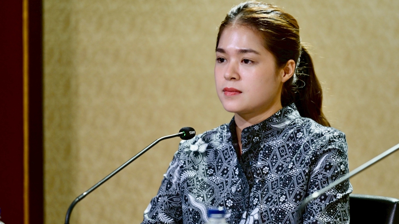 “พลอยทะเล” เย้ย “ลิซ่า” เป็นฝ่ายค้านเลยไม่เห็นภาวะผู้นำของนายกฯ 