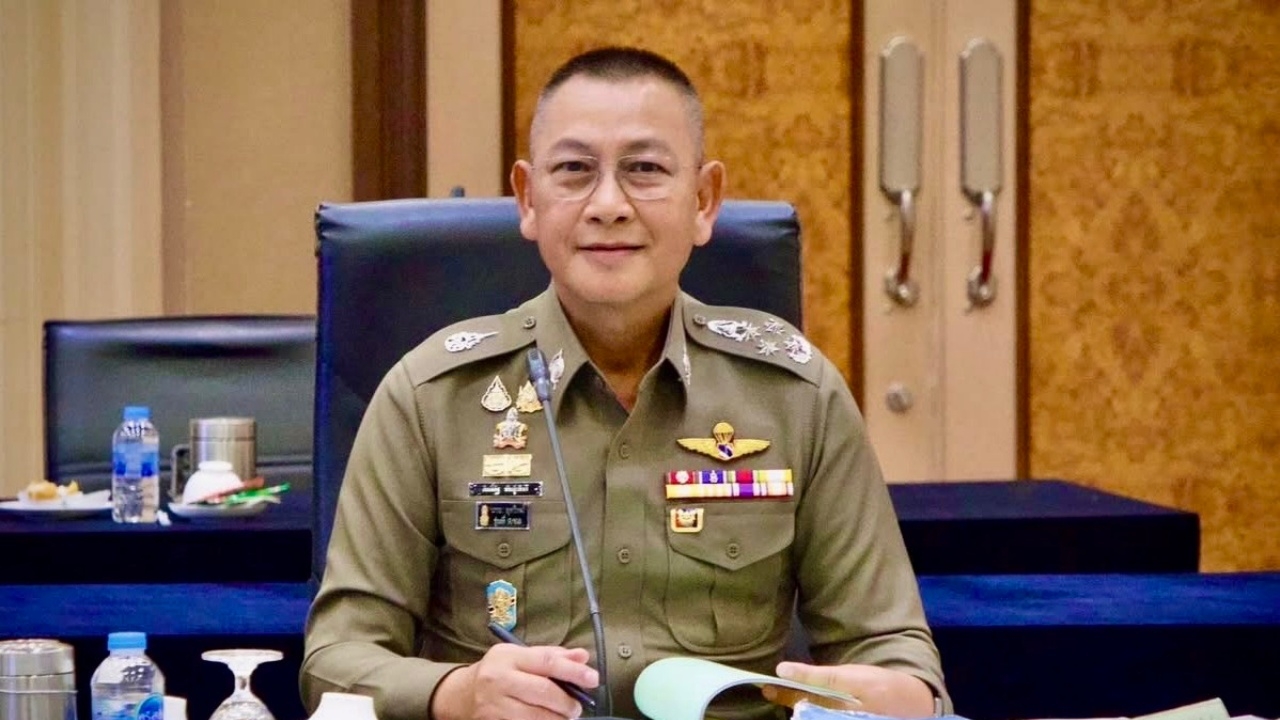 "บิ๊กต่าย" ยืนยันไม่เคยคิดย้าย "รองไมค์" หวังตำรวจทุกนายร่วมกันทำงานตามหน้าที่