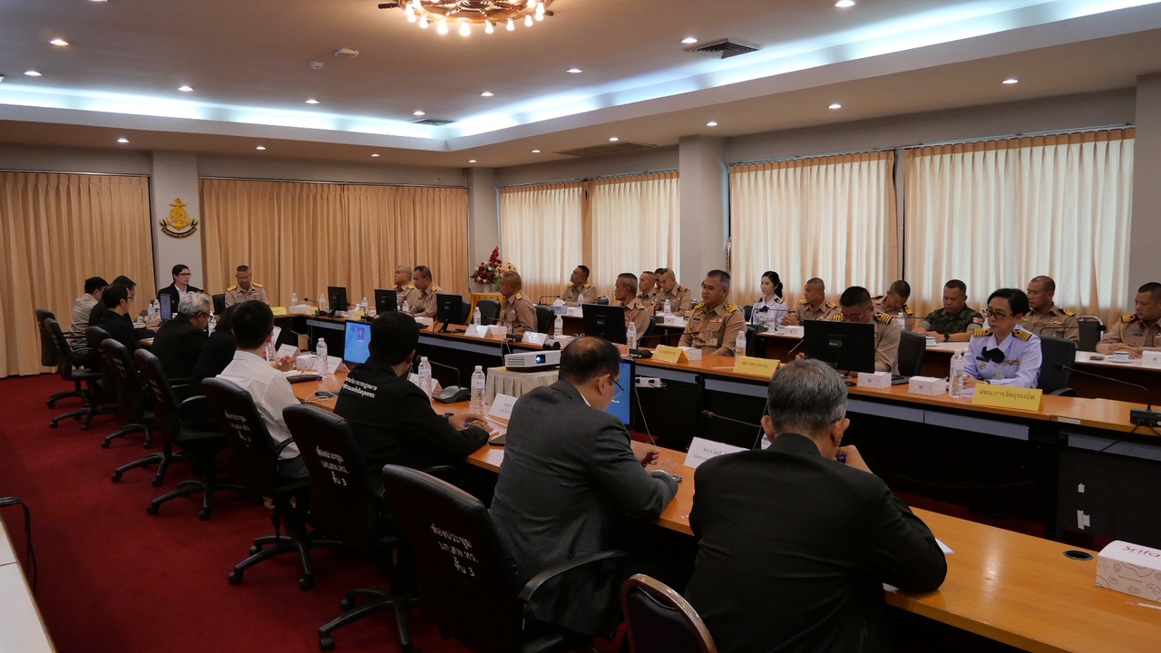 “โรม” พา กมธ.กฎหมายฯ บุก “สรรพาวุธ ทร.” พิสูจน์จุดฝังกลบปืนลอบยิง “สส.กมลศักดิ์” 