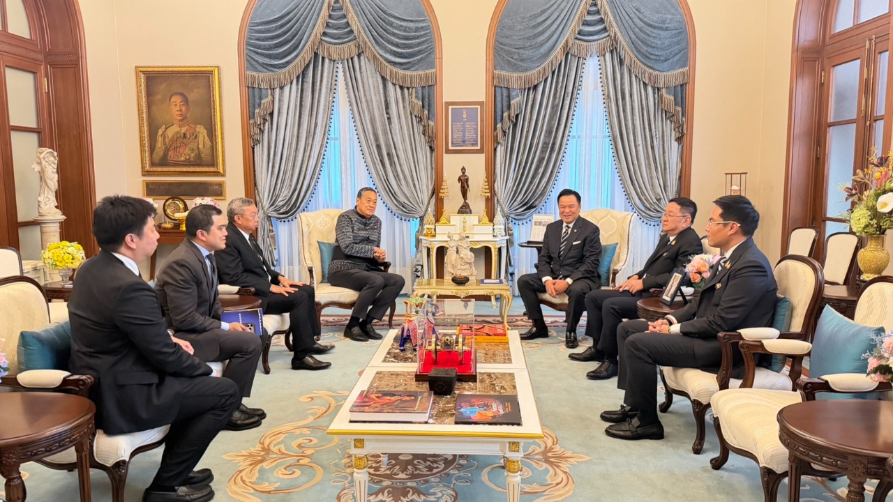 "นายกฯ หนู" เปิดตึกไทยคู่ฟ้ารับ "อดีตนายกฯ นิด" พร้อมรับคำแนะนำด้านเศรษฐกิจ