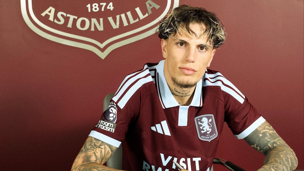 Linked to Manchester United but Unmoved: Carnacho Speaks Honestly After Joining Aston Villa