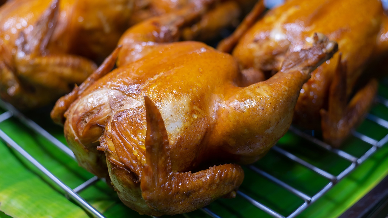 Recipe for Boiled Chicken in Fish Sauce: Tender Meat, Tight Skin, Delicious Like Grandmas