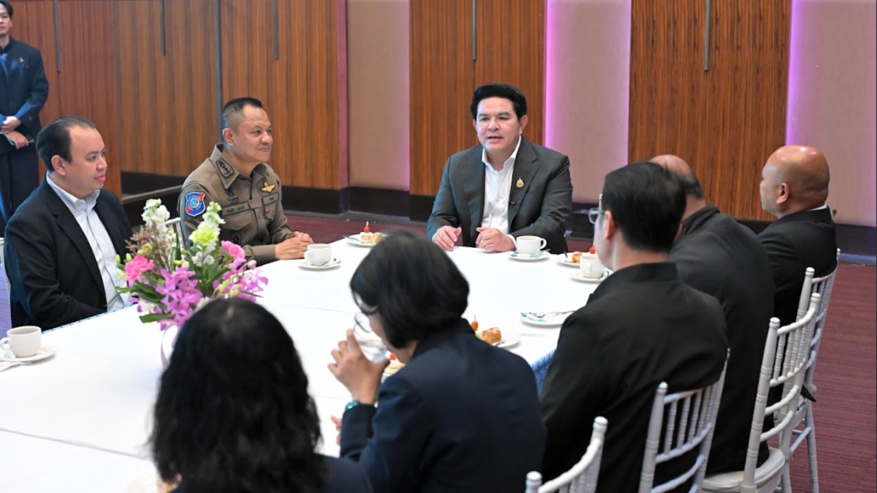 “สุรศักดิ์” ลุยเกาะสมุย ล้อมคอกสกัดนอมินี ดัน "สมุยโมเดล" ปั๊มเที่ยวภาพลักษณ์สูง
