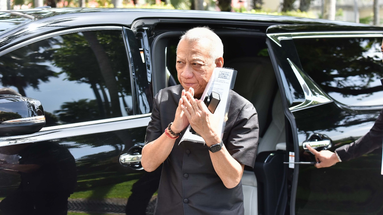 จับตา ครม.นัดพิเศษ วันนี้ “พิพัฒน์” นั่งประธานตรวจร่าง พ.ร.บ.งบฯ ปี 70 วงเงิน 3.78 ล้านล้าน