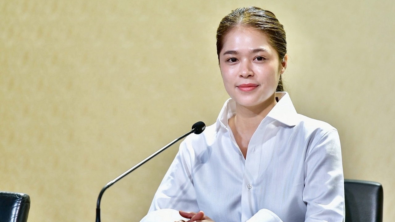 “พลอยทะเล” แจง “ลิซ่า” ย้ายผู้ว่าฯ ภูเก็ต ไม่ใช่ละครตบตา แต่เพื่อแก้ไขปัญหาในภูเก็ต