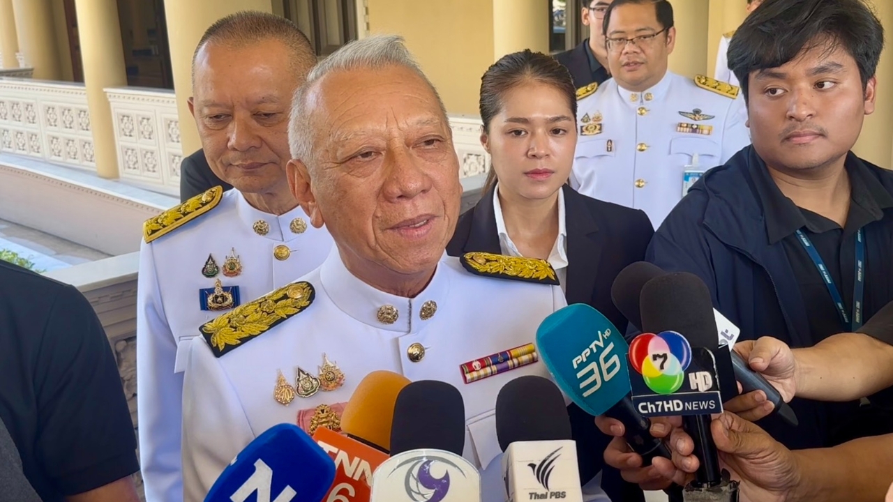 “พิพัฒน์” ให้รอถามนายกฯ ปมยึดงานดูแล EEC คืน บอกสบายใจได้ ไม่มีคำว่ารอยร้าวในภูมิใจไทย