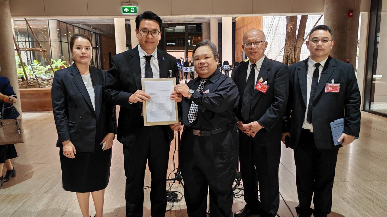 นายกสมาคมทัศนมาตรแห่งประเทศไทย ร้องกมธ.สาธารณสุข สภาฯ แก้ปัญหากฎหมายวิชาชีพล่าช้า