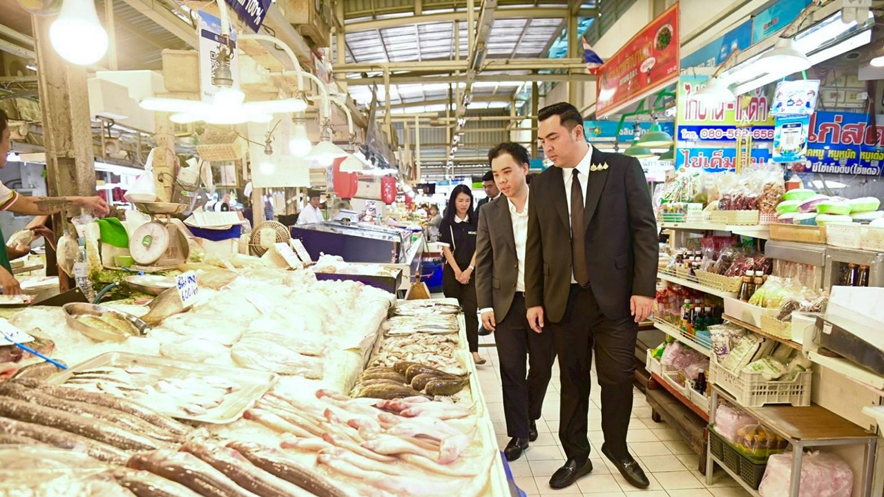 พลิกโฉม อ.ต.ก. สู่ Smart Market รมช.เกษตรฯ ลุยส่งออกผลไม้ ดึงเทคโนโลยีช่วยเกษตรกร