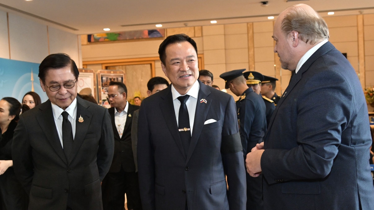นายกฯ แจงดึง EEC คุมเอง หวังดึงนักลงทุน ยันไร้ขัดแย้งภายใน ไม่เกี่ยวรถไฟ 3 สนามบิน