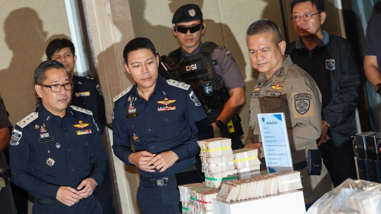 แถลงคดี Forex เถื่อน ยึดทรัพย์มหาศาล พบเส้นเงินโยง "ภาวุธ-ฟิล์ม" ย้ำยังไม่ใช่ผู้ต้องหา