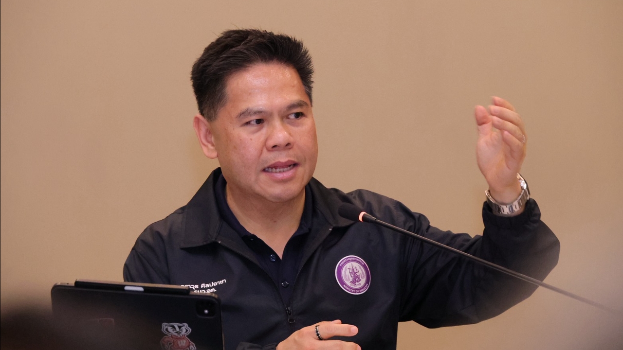 “วราวุธ” ขนทัพ ลงพื้นที่ จ.อุดรธานี แลกเปลี่ยนข้อคิดเห็นภาคอุตสาหกรรม 