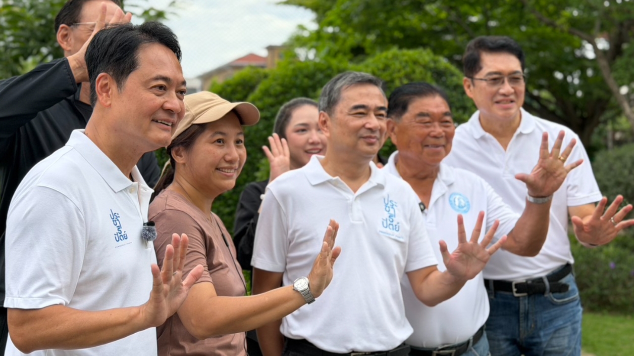 ปชป. บุกฝั่งธนฯ ช่วย “เจมส์ อนุชา” หาเสียง ตอก “ชัชชาติ” เพิ่งยอมรับ กทม. มีโกง 