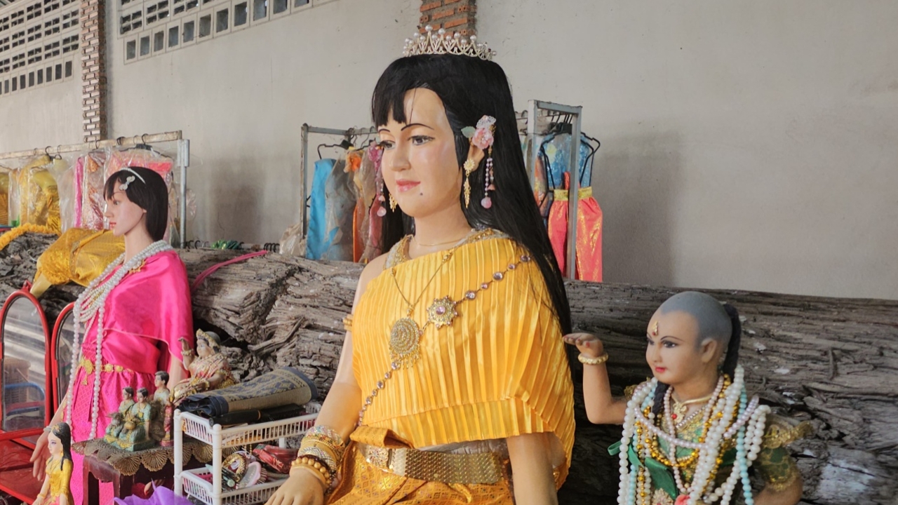 สายมูลับสมอง ถอดปริศนาคำใบ้ “แม่ศรีมณีทอง” หวังนำเลขเด็ดลุ้นโชคงวด 1/7/69
