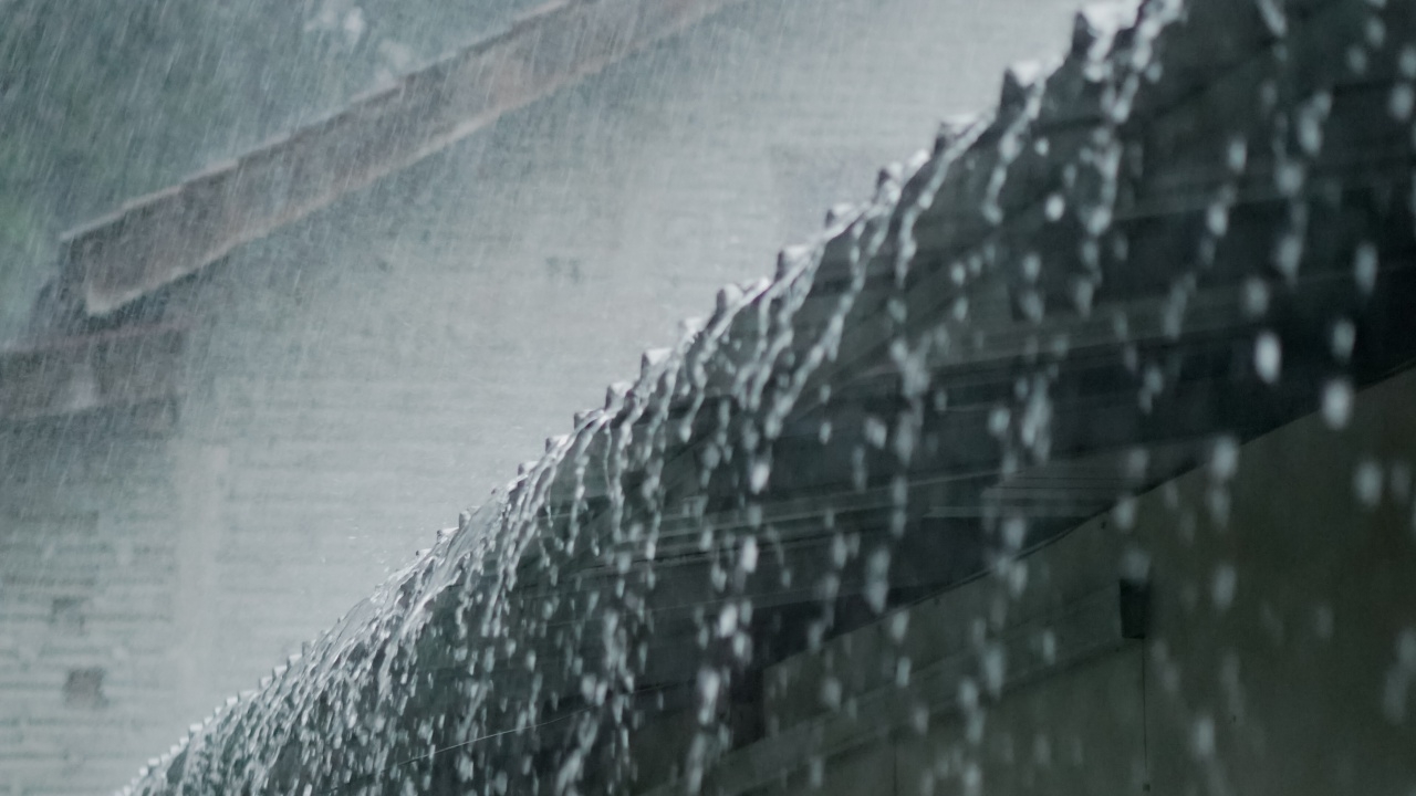 อุตุฯ ประกาศฉบับ 6 เตือน "ฝนตกหนักถึงหนักมาก" เช็กรายชื่อจังหวัดได้รับผลกระทบ