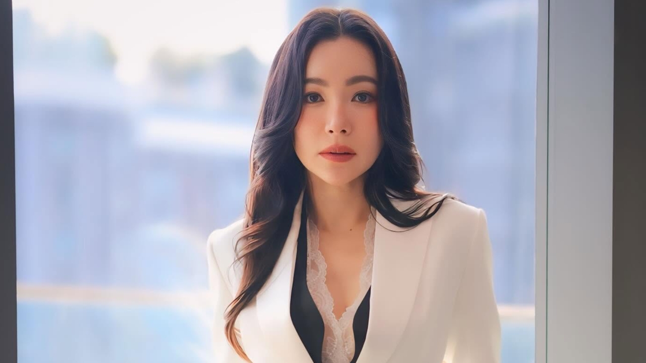 "ดีเจต้นหอม" ประกาศรับสมัครงานรีเซปชัน แต่ต้องเคลียร์ดราม่าเงินเดือนหลังเจอทัวร์ลง
