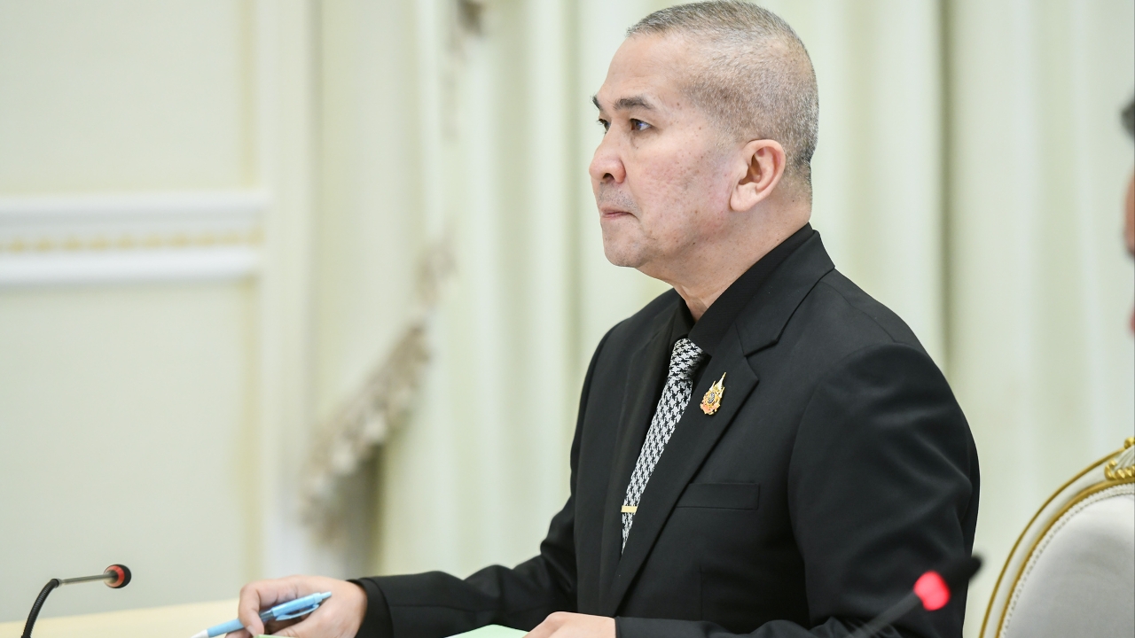 “รุทธพล” โต้ “ไอติม” ยันไม่หนีตอบกระทู้สดคดีฮั้วสว. ชี้เป็นเรื่องเก่า ไม่เหมาะถามกระทู้สด