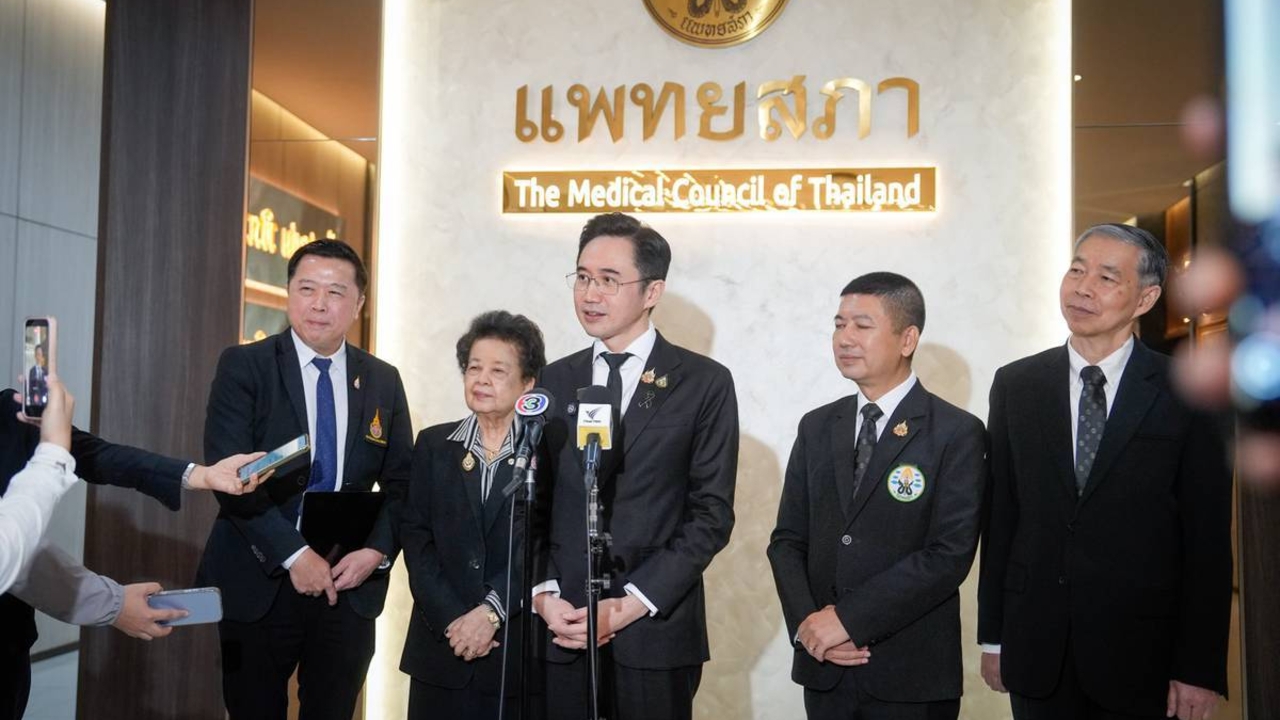 อว. จับมือ "แพทยสภา" ผ่าทางตันผลิตแพทย์ดเพิ่ม ดึงเทคโนโลยีรั้งหมอให้อยู่ต่อ