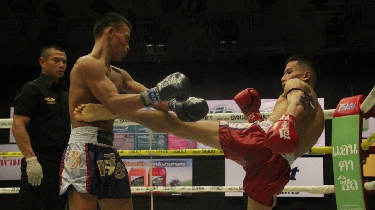 Fierce Show by Thailand Beats Pornpetch on Points to Secure Semifinal Spot in 25th True Thai Tiger Cement Boxing Tournament