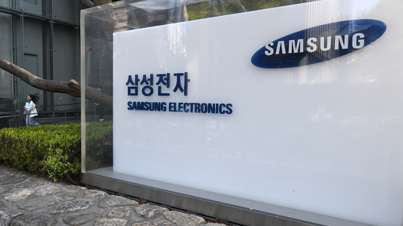 ซัมซุงกำไรพุ่ง 1,800% รับอานิสงส์ AI บูม แต่ตลาดยังกังวล หุ้นร่วงกว่า 7%