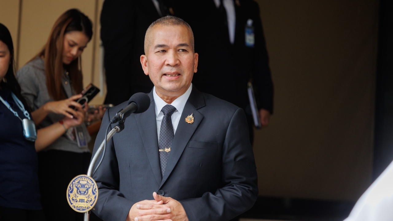 “รุทธพล” เล็งรับโกงสอบท้องถิ่นเป็นคดีพิเศษ ชี้หากผู้เสียหายถูกฉ้อโกงจำนวนมาก รับทันที