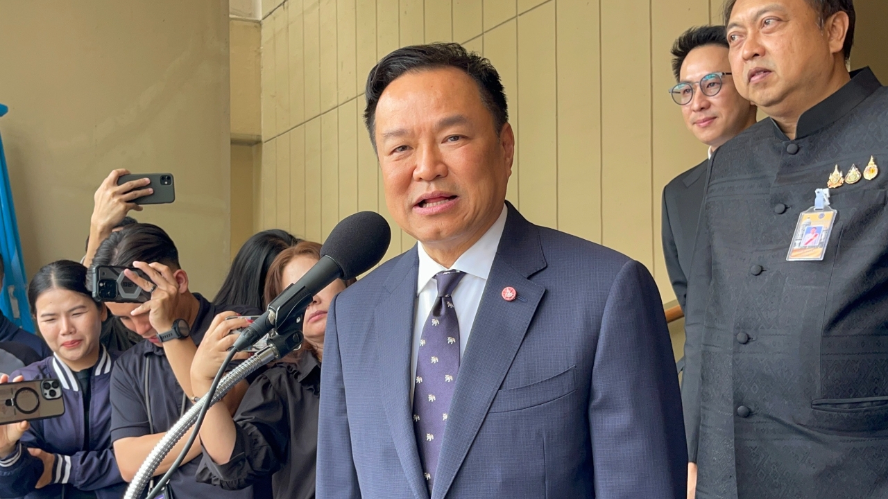 “อนุทิน” ปิดโอกาสพบ “ทักษิณ” ที่มาเลเซีย บอกประชุมยาวทั้งวัน เคยแสดงความยินดีไปแล้ว