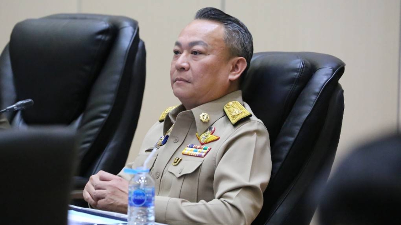 “วัชรพงศ์” ฉะขบวนการจ้องล้มรัฐบาล ปล่อยเฟกนิวส์ดิสเครดิตรายวัน หวังพึ่งอำนาจนอกระบบ