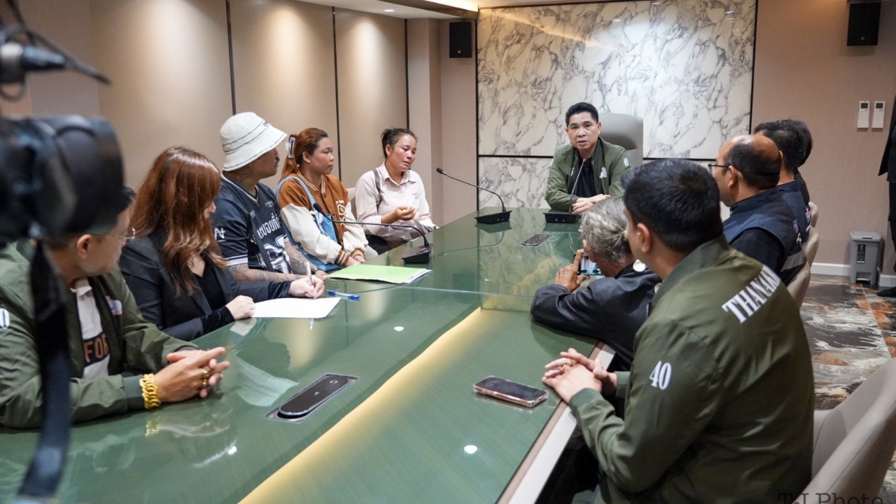 กธ. จับมือ “มูลนิธิธรรมนัส-สธ.-สภาทนายความ” ช่วย 2 ครอบครัวเหยื่อไฟไหม้โรงเบียร์ดัง 