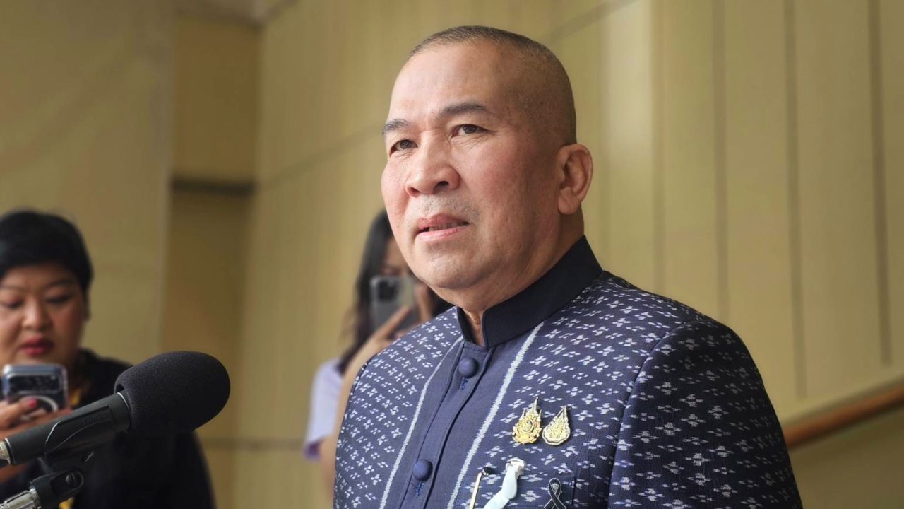 “รุทธพล” ปัดกดดัน “ภาวุธ” หลังท่าทีเปลี่ยน เผยคดี Forex ออกหมายเรียกแล้ว 20 กว่าคน